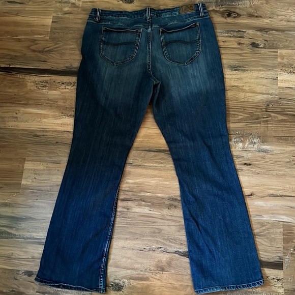 LEE Mid-Rise Boot Cut Regular Fit Denim Jeans 5 Pocket Button/Zipper Entry 18M - Picture 2 of 7